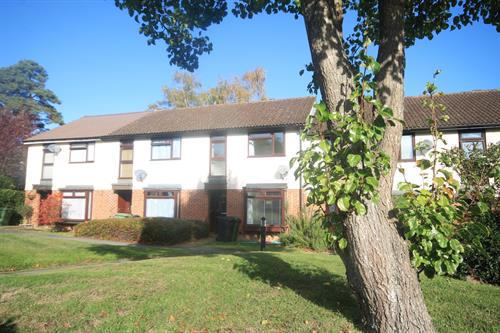 Montrose Close, Whitehill, Bordon