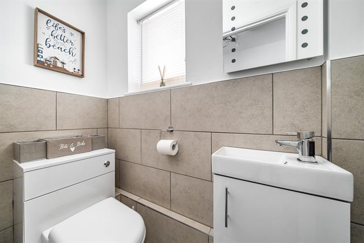 Detached House for sale in Liphook GU30 7DG Kelway Law