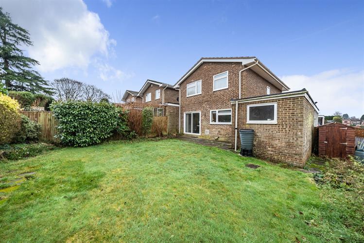 Detached House for sale in Liphook GU30 7DG Kelway Law