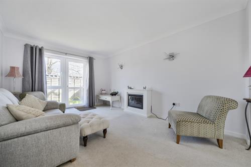 Haslemere with direct access to garden